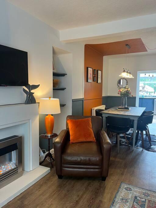 Lobster Cottage - Stylish 3 Bedroom Cottage In Heart Of Tenby Town, Pembrokeshire Exterior photo